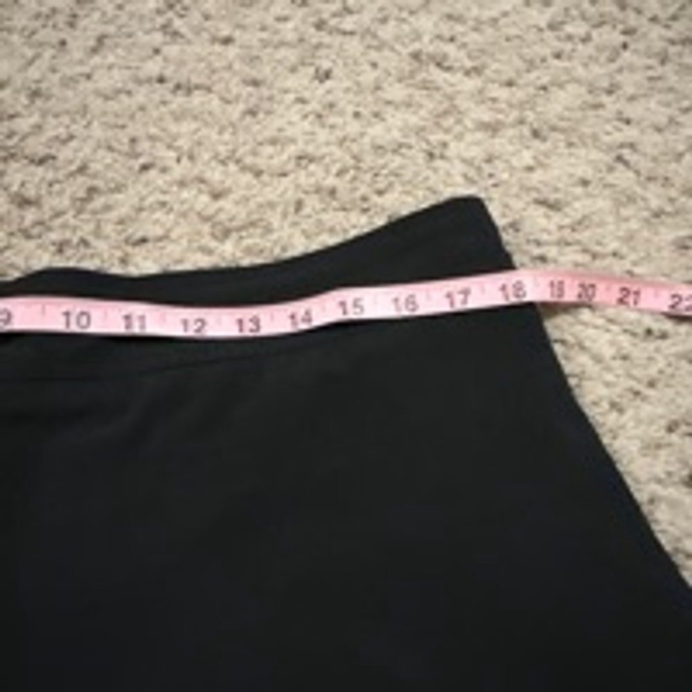 Women's IZOD Skort Size 14 Black - Picture 2 of 8